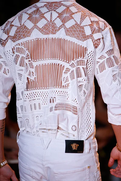 Look 29